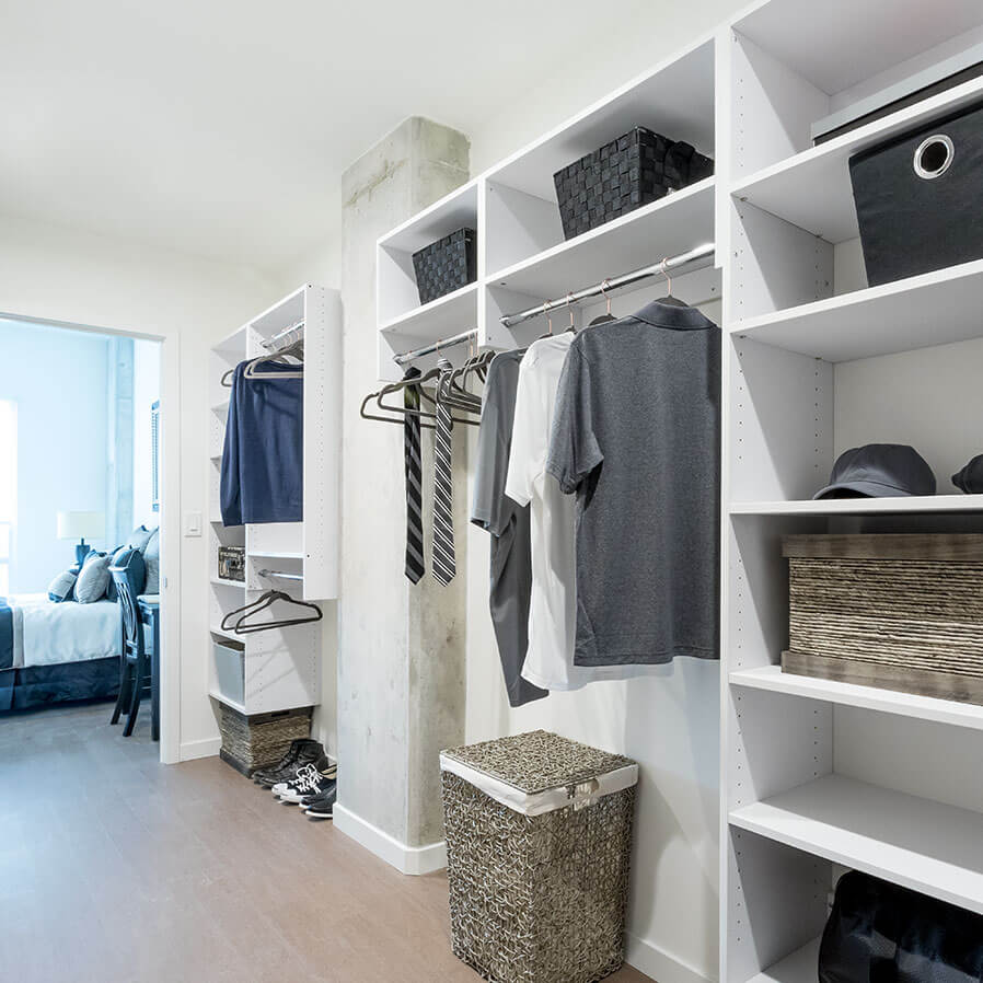 Walk-in closet